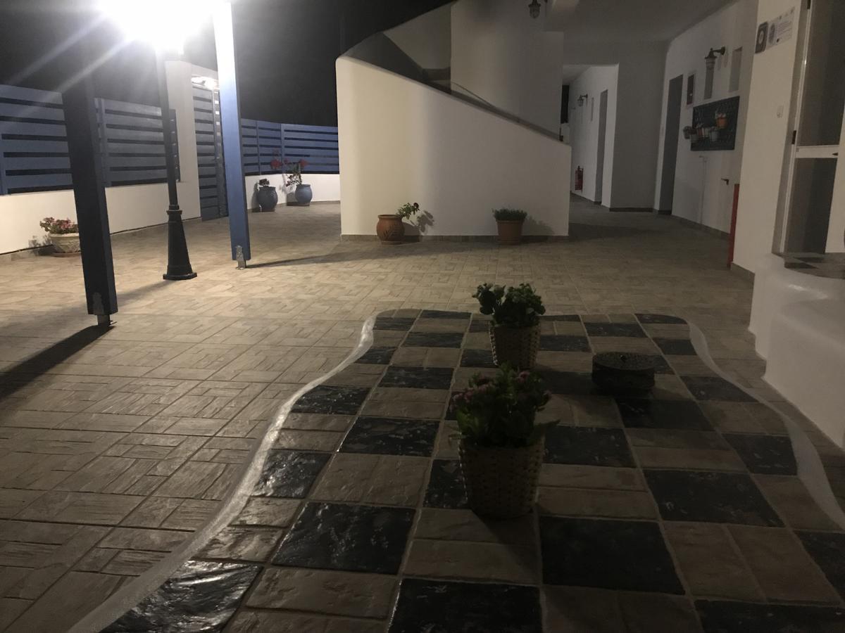 Dedes Apartments Skála Exteriör bild