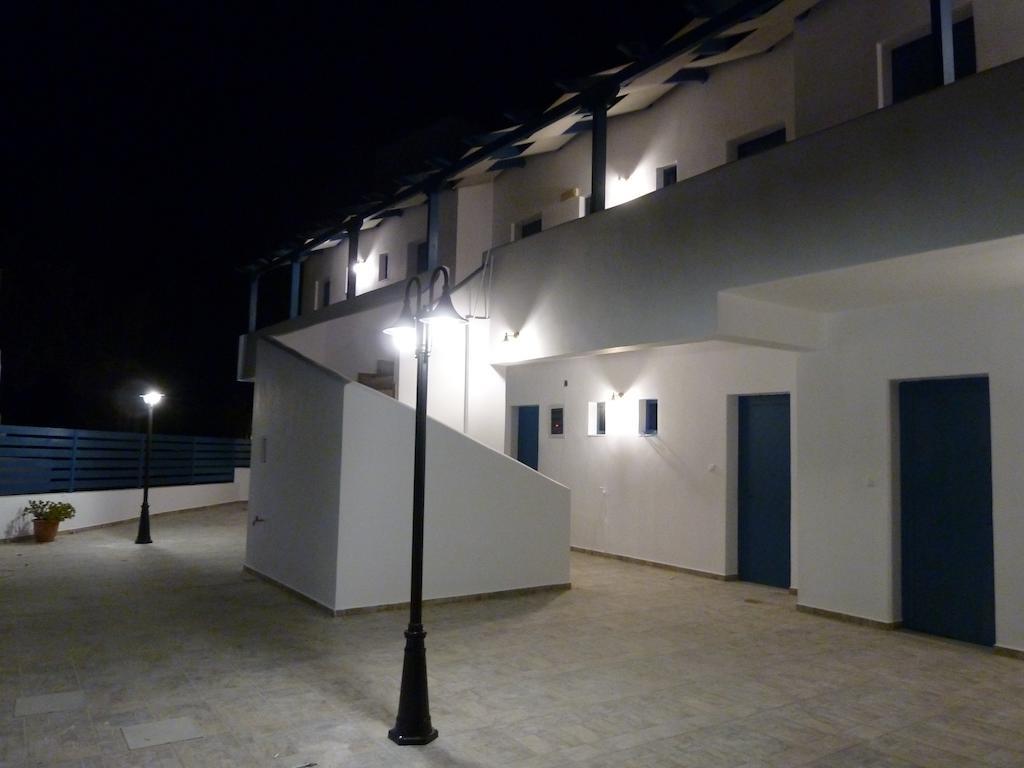 Dedes Apartments Skála Exteriör bild
